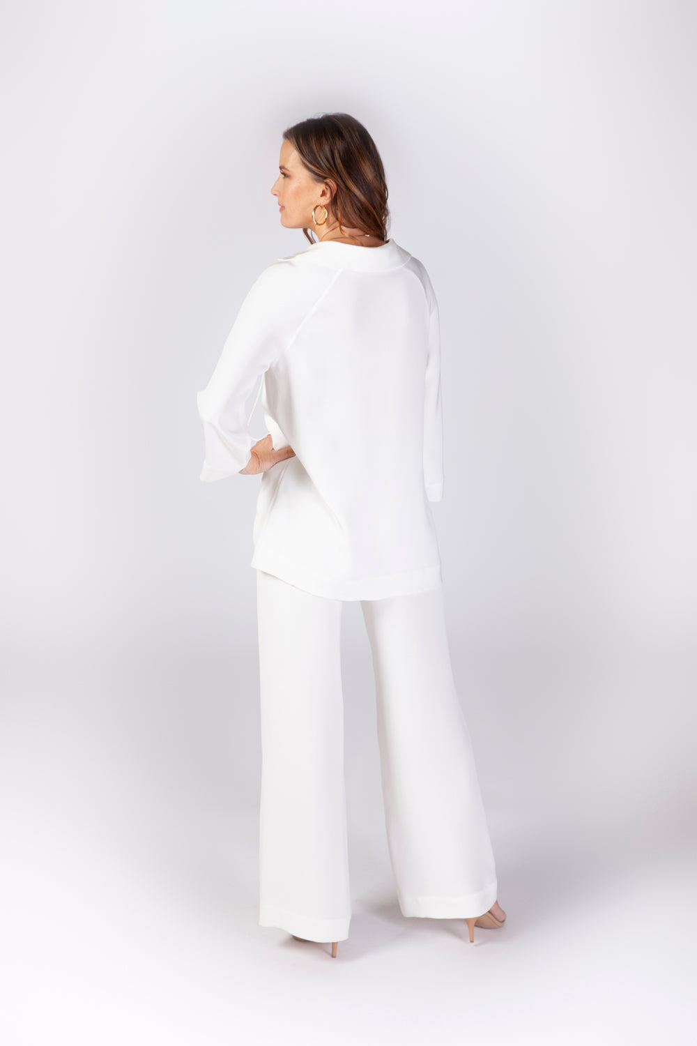 Womens White flowy, wide-legged silk trousers 